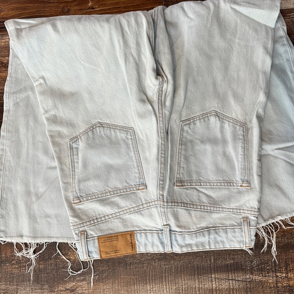 Frank and Oak jeans, wide leg, barely worn. Light blue, almost white tone. - Picture 2 of 2